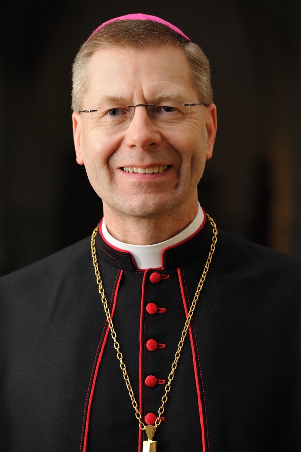 Portrait Weihbischof Stefan Zekorn